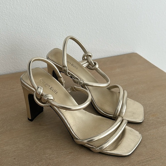 Gold Heels - Picture 1 of 6